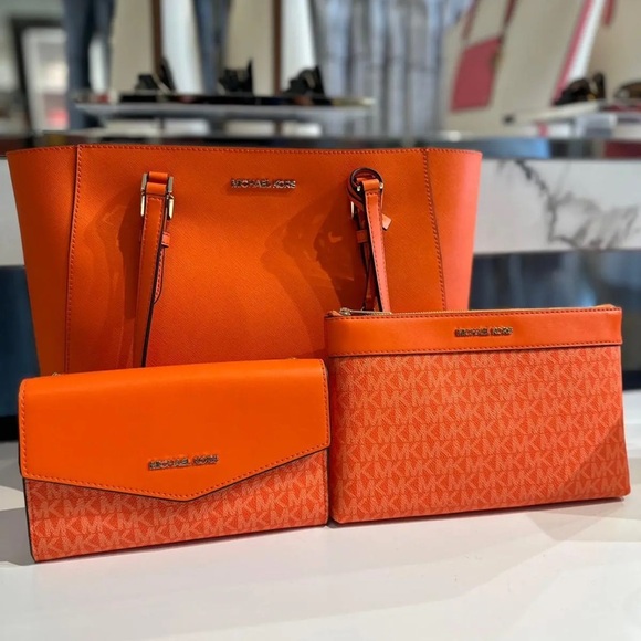 Michael Kors Charlotte Large‎ Leather 3-in-1 Tote Crossbody Handbag poppy color - Picture 5 of 9